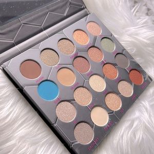 ✨💕 Barbarella Eyeshadow Palette ✨💕
